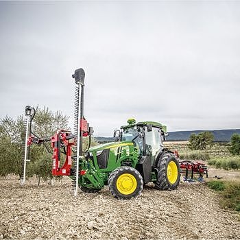 John Deere jaunā 5ML traktoru sērija
